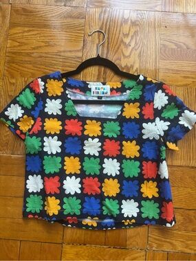 Ersa Fibers Floral Frankie Top | Bold Colorful Daisy Print Crop Top (XS)